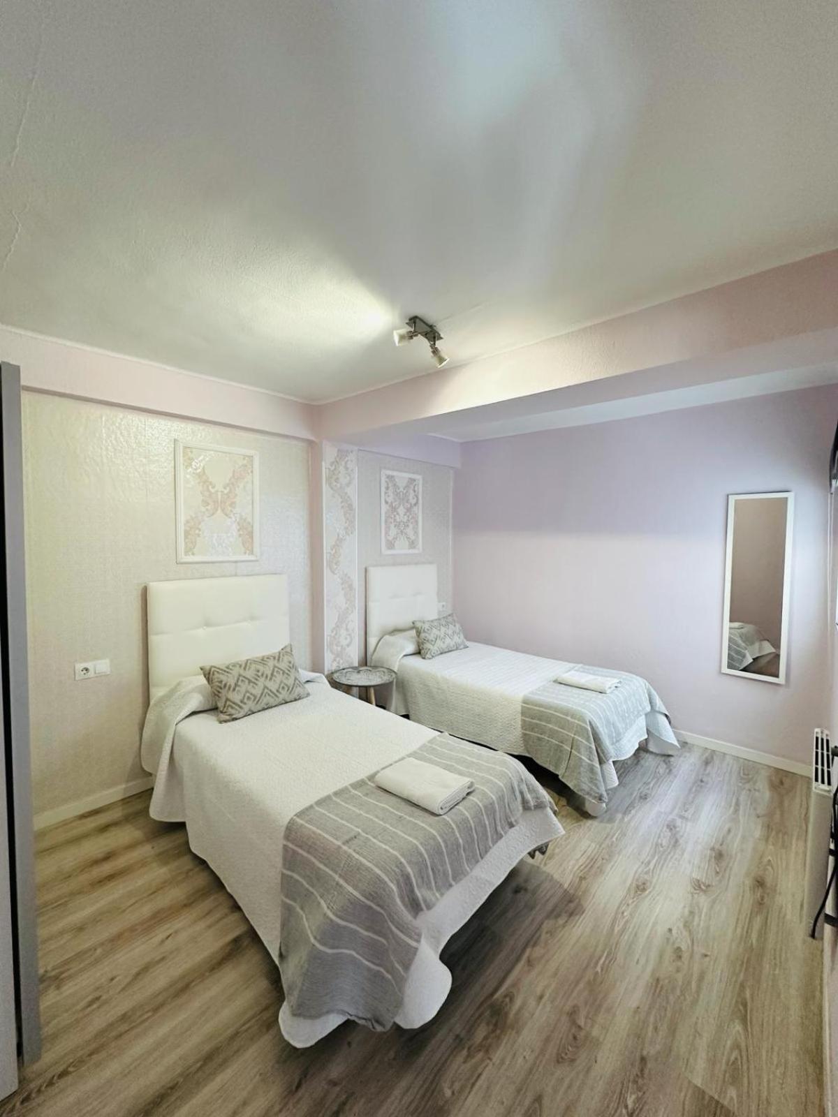 Imperium Apartamentos Centro Parking Gratis Mérida Extérieur photo