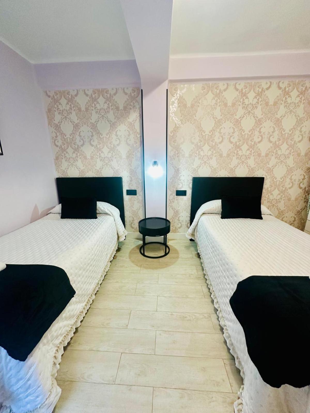 Imperium Apartamentos Centro Parking Gratis Mérida Extérieur photo